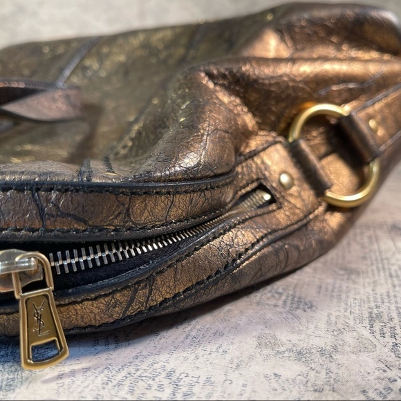 Yves Saint Laurent Rive Gauche Textured Leather Large Muse Tote - Picture 12 of 16